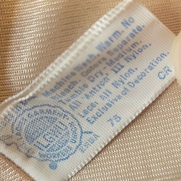 Vtg Maidenform Sweet Nothings Nylon Camisole Lingerie V-Neck Lace Size 36 Peach - Picture 7 of 7